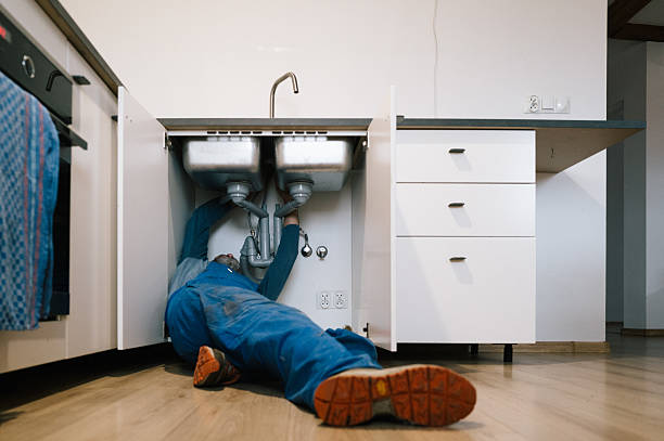 Professional Pipe Repair technician working in Fairfield, IL